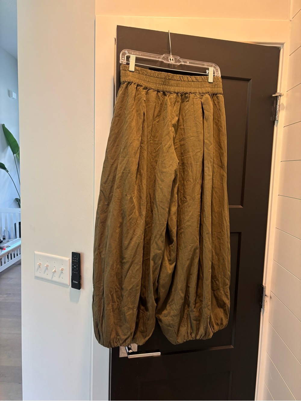 Free People Moonflower Pull On Balloon Pants XS Sage Dark Green Harem Wide Leg - Picture 9 of 12